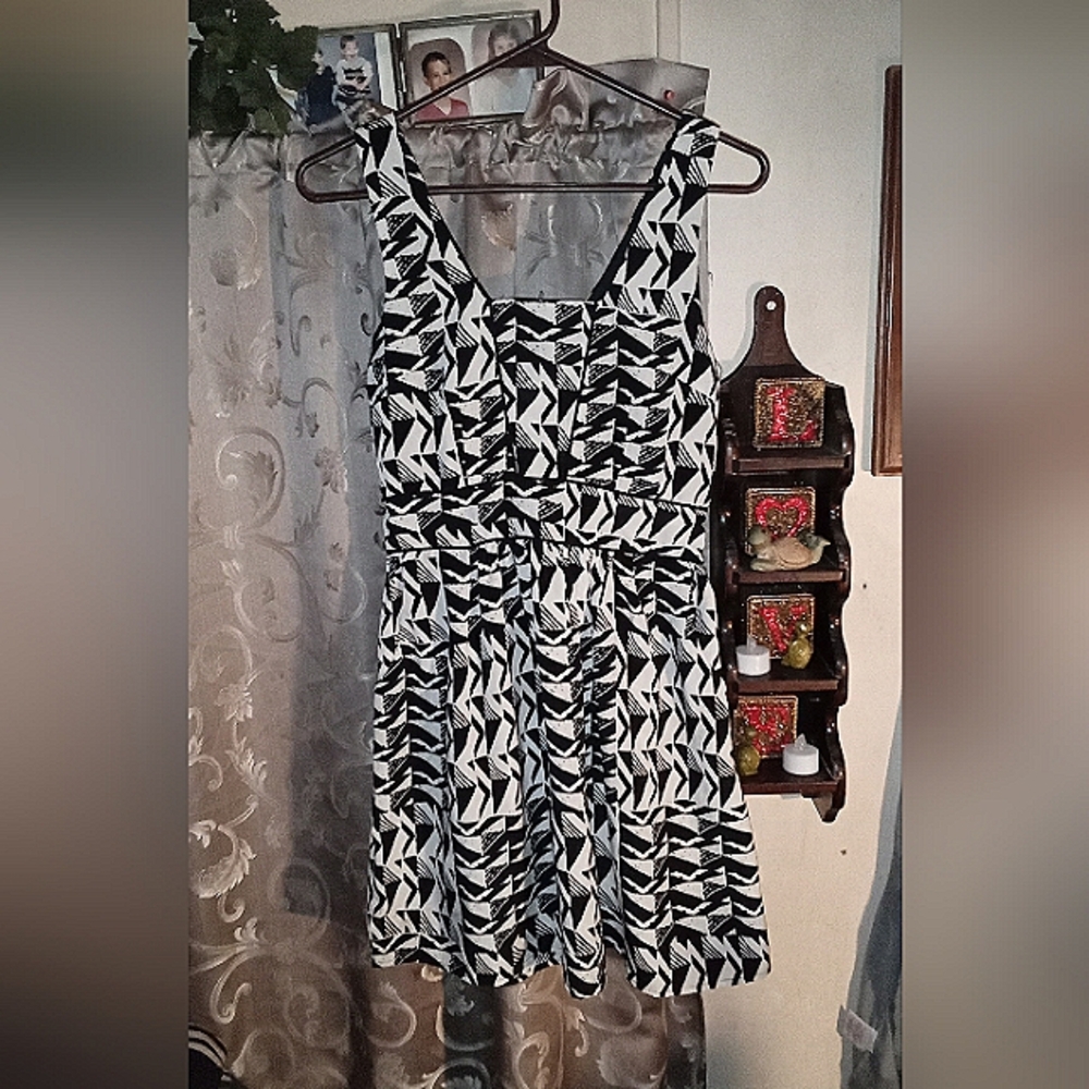 Black and White Patterned Women's Dress